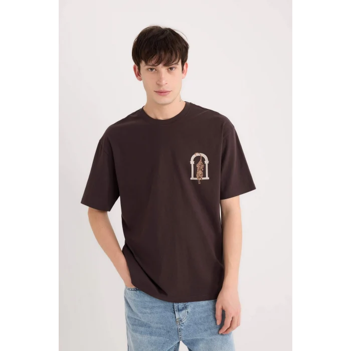 Defacto D9345 Kahve Boxy Fit Bisiklet Yaka Sırt Baskılı Kısa Kollu Tişört