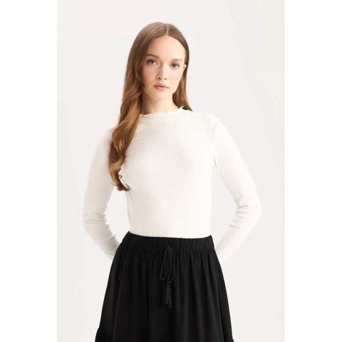 Defacto B2389 Ekru Yarım Balıkçı Yaka Fitilli Kaşkorse Uzun Kollu Tişört