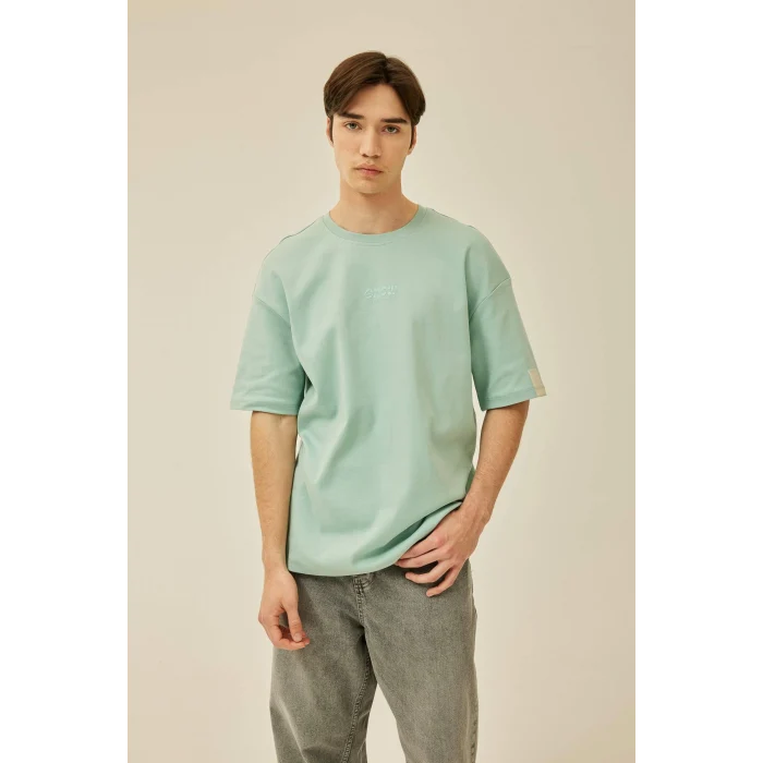 Defacto B4220 Yeşil Comfort Regular Fit Rahat Kalıp Bisiklet Yaka Baskılı Kısa Kollu Ağır Kumaş Tişört