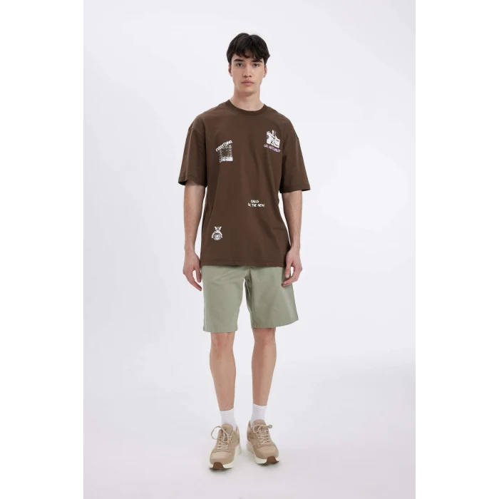 Defacto C5753 Kahve Comfort Regular Fit Rahat Kalıp Bisiklet Yaka Sırt Baskılı Kısa Kollu Tişört