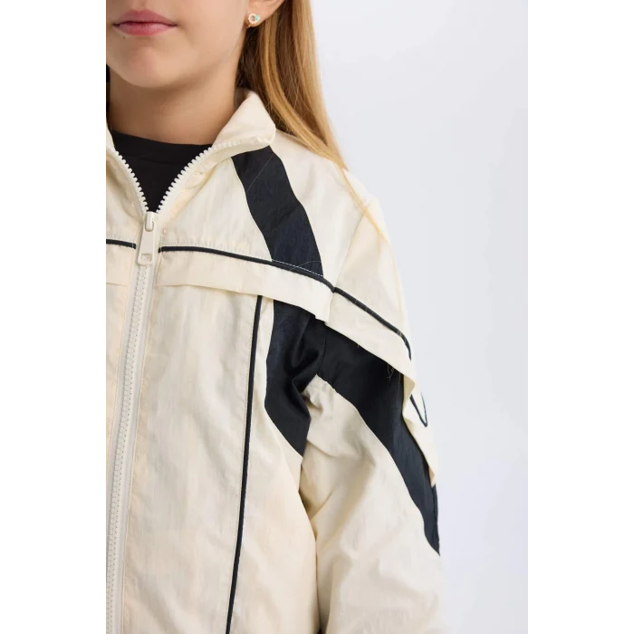 Defacto D6936 Ekru Kız Çocuk Su İtici Kapüşonlu Fermuarlı Cepli Yağmurluk