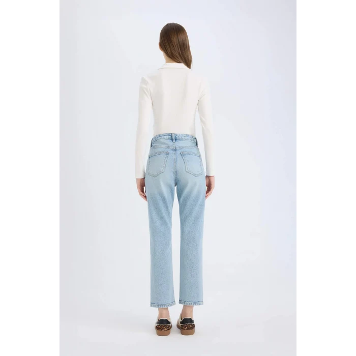Defacto D7981 Mavi Mary Vintage Straight Fit Yüksek Bel Düz Paça Jean Kar Yıkamalı Pantolon