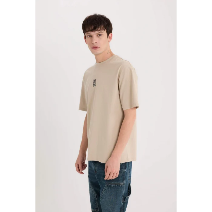 Defacto E1486 Bej Boxy Fit Bisiklet Yaka Sırt Baskılı Kısa Kollu Tişört