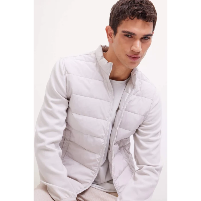 Defacto D7532 Gri Slim Fit Dar Kesim Dik Yaka Lastikli ve Fermuarlı Su Geçirmez Mont