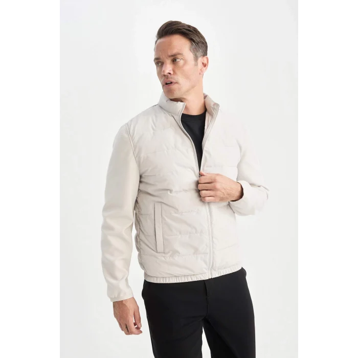 Defacto D7532 Gri Slim Fit Dar Kesim Dik Yaka Lastikli ve Fermuarlı Su Geçirmez Mont