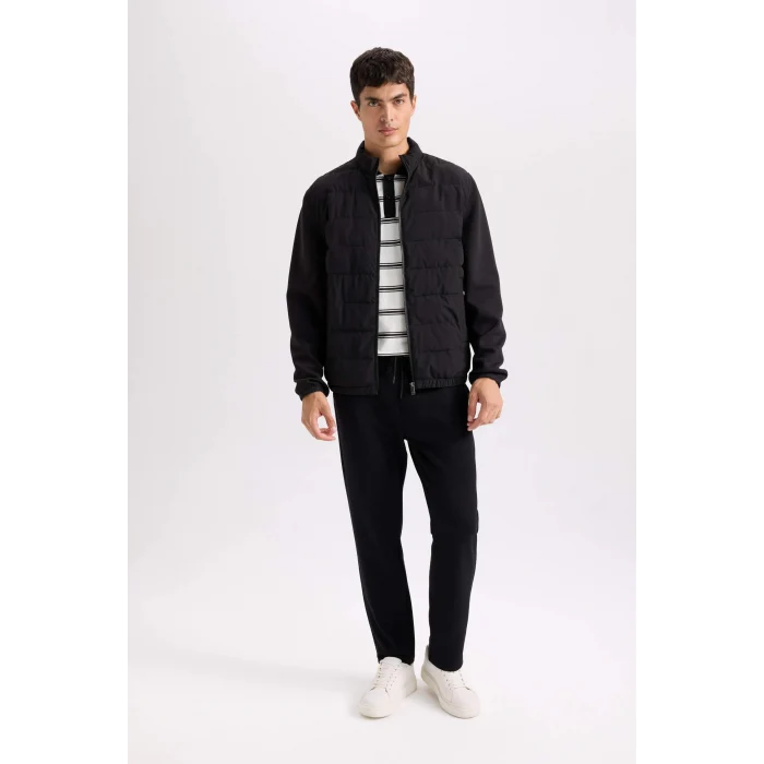 Defacto D7532 Siyah Slim Fit Dar Kesim Dik Yaka Lastikli ve Fermuarlı Su Geçirmez Mont
