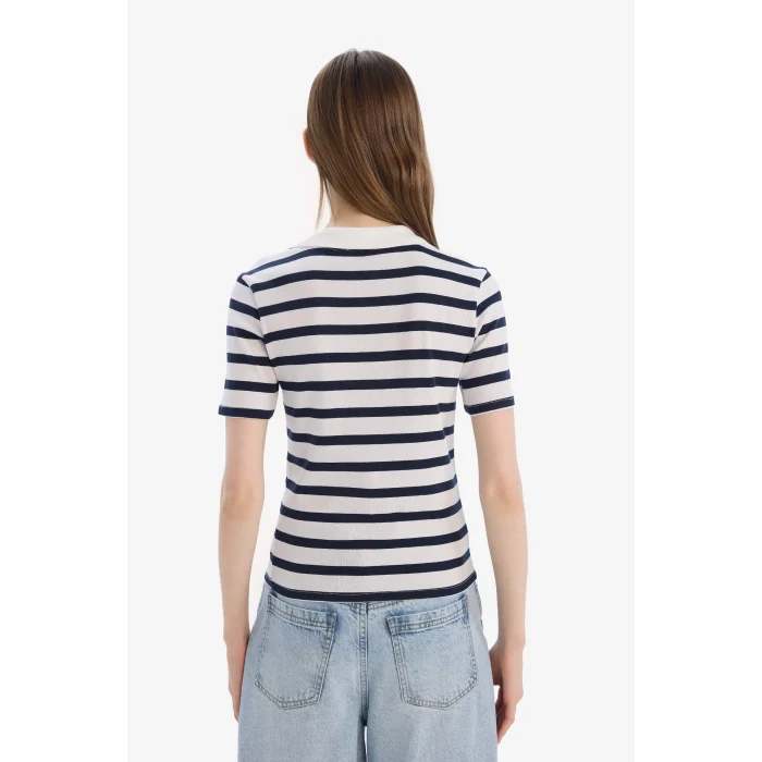 Defacto E6989 Ekru Slim Fit Dar Kesim Çizgili Polo Yaka Ribana Kısa Kollu Tişört