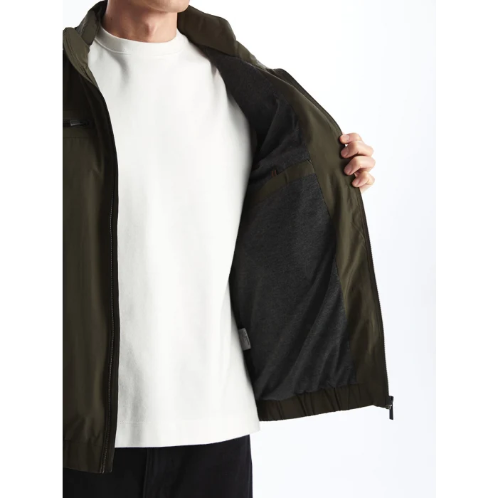 LCWAIKIKI Classic HAKİ Standart Kalıp Kapüşonlu Erkek Mont