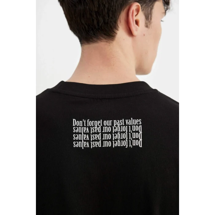 Defacto C2244 Siyah Loose Fit Bisiklet Yaka Sırt Baskılı Kısa Kollu Tişört