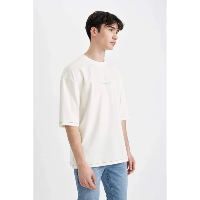 Defacto C2732 Ekru Loose Fit Bisiklet Yaka Sırt Baskılı Kısa Kollu Tişört