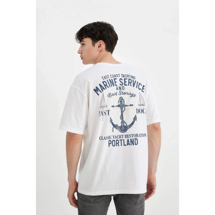 Defacto C4081 Beyaz Comfort Regular Fit Rahat Kalıp Bisiklet Yaka Sırt Baskılı Kısa Kollu Tişört