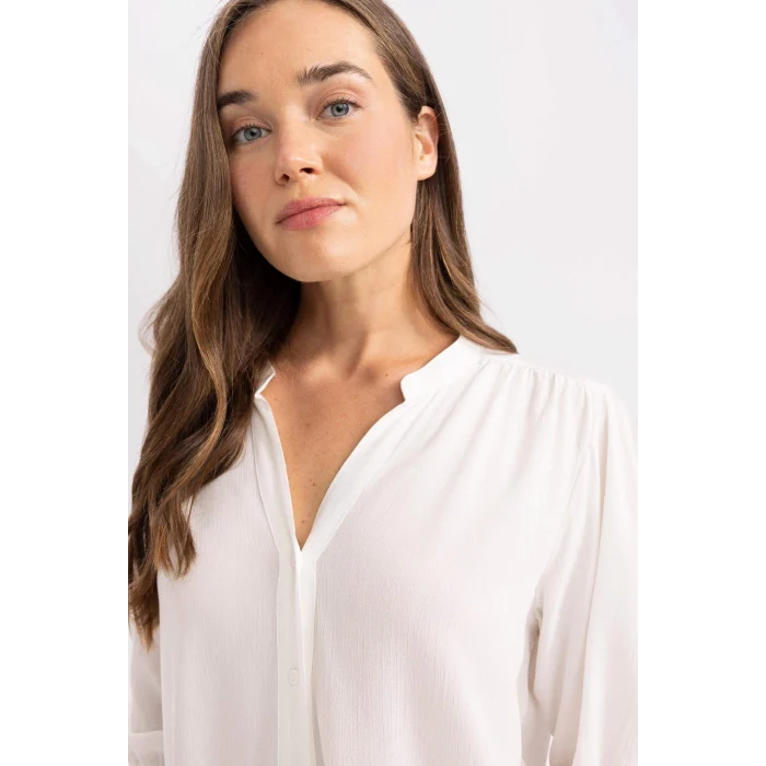 Defacto A6239 Ekru Regular Fit Bisiklet Yaka Krinkıl Kumaş Uzun Kollu Bluz