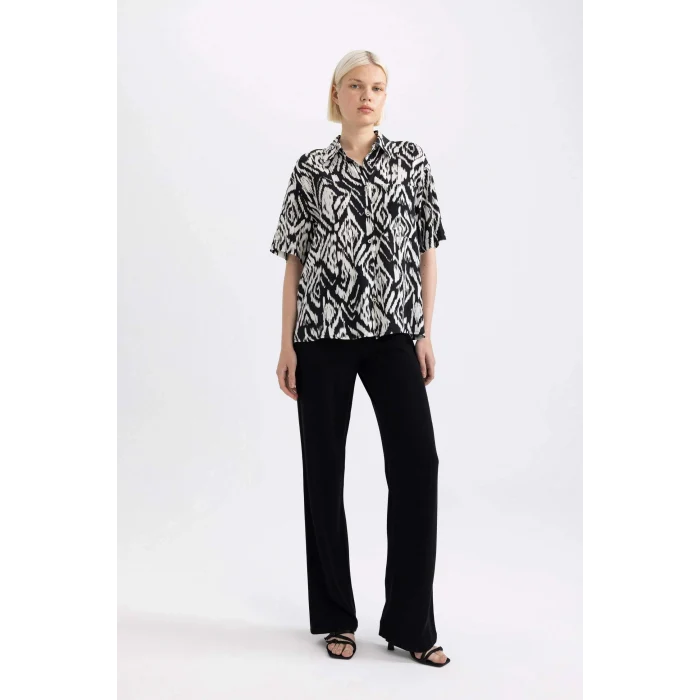 Defacto C8731 Siyah Oversize Geniş Kalıp Desenli Kısa Kollu Gömlek