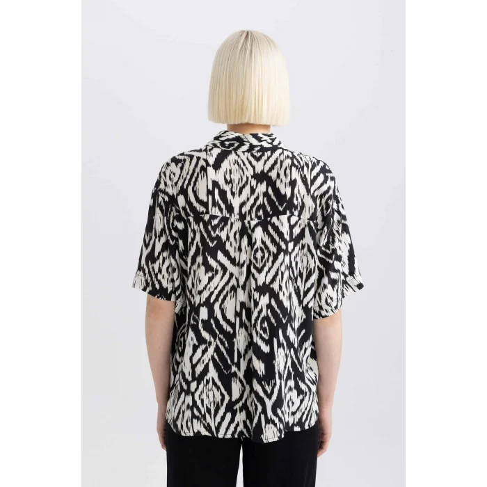 Defacto C8731 Siyah Oversize Geniş Kalıp Desenli Kısa Kollu Gömlek