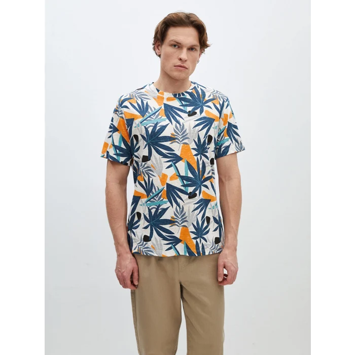 LCW Casual EKRU Bisiklet Yaka Kısa Kollu Desenli Penye Erkek Tişört