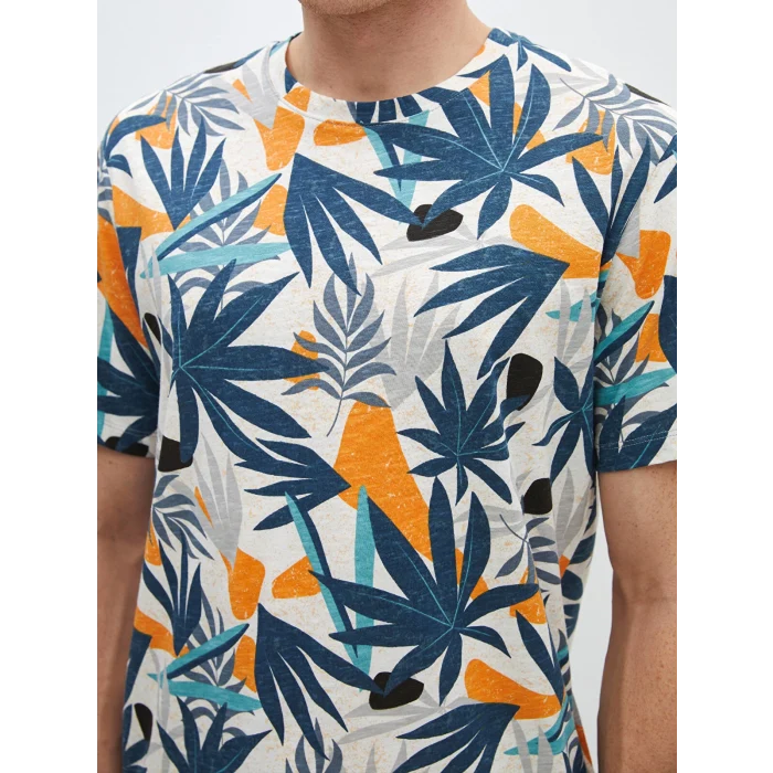 LCW Casual EKRU Bisiklet Yaka Kısa Kollu Desenli Penye Erkek Tişört