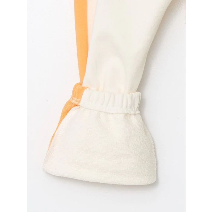 LCW Kids EKRU Bisiklet Yaka Uzun Kollu Minnie Mouse Baskılı Kız Bebek Sweatshirt ve Eşofman Alt 2li