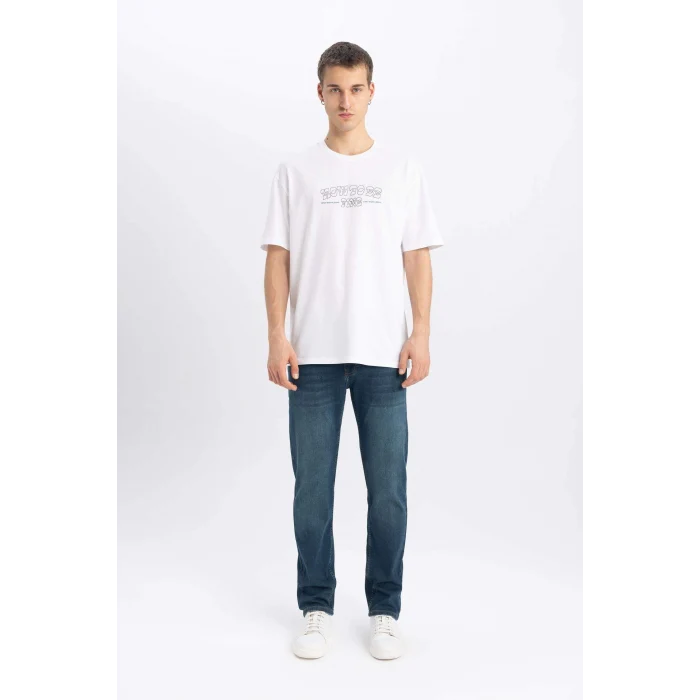 Defacto B5068 Beyaz Comfort Regular Fit Rahat Kalıp Bisiklet Yaka Sırt Baskılı Kısa Kollu Tişört