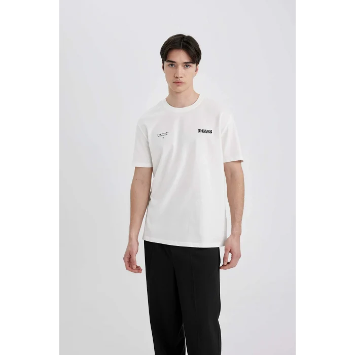 Defacto C3466 Ekru Regular Fit Bisiklet Yaka Sırt Baskılı Kısa Kollu Tişört