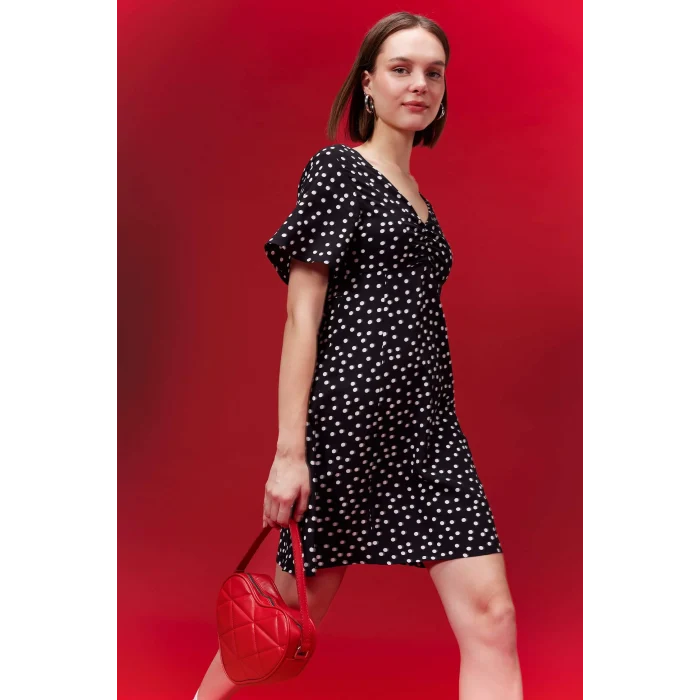 Defacto B0127 Siyah V Yaka Puantiyeli Maroken Mini Kısa Kollu Elbise
