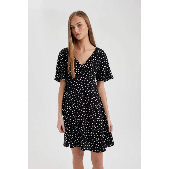 Defacto B0127 Siyah V Yaka Puantiyeli Maroken Mini Kısa Kollu Elbise