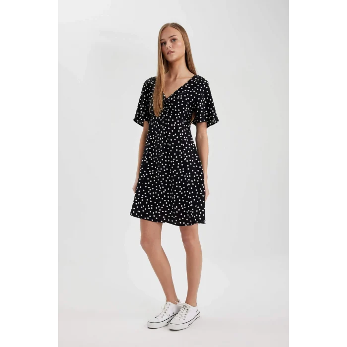 Defacto B0127 Siyah V Yaka Puantiyeli Maroken Mini Kısa Kollu Elbise