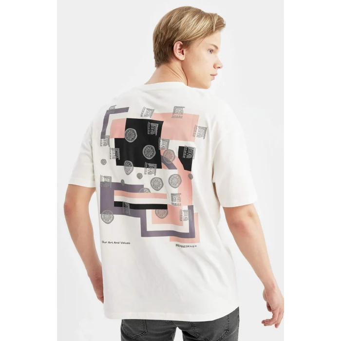 Defacto B4369 Ekru Comfort Regular Fit Rahat Kalıp Bisiklet Yaka Sırt Baskılı Kısa Kollu Tişört