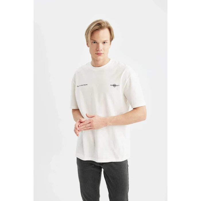 Defacto B4369 Ekru Comfort Regular Fit Rahat Kalıp Bisiklet Yaka Sırt Baskılı Kısa Kollu Tişört