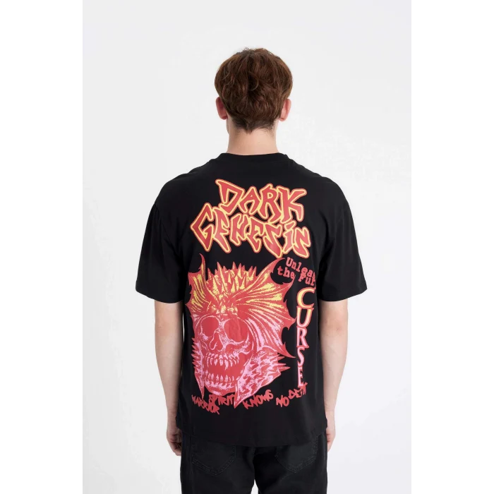 Defacto C4090 Siyah Oversize Geniş Kalıp Bisiklet Yaka Sırt Baskılı Kısa Kollu Tişört