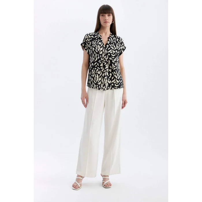 Defacto D2941 Siyah Regular Fit Apaş Yaka Desenli Kısa Kollu Bluz
