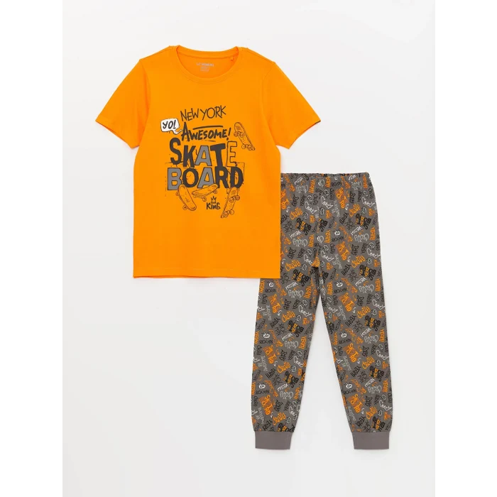 LCW Kids TURUNCU Bisiklet Yaka Baskılı Kısa Kollu Erkek Çocuk Pijama Takımı