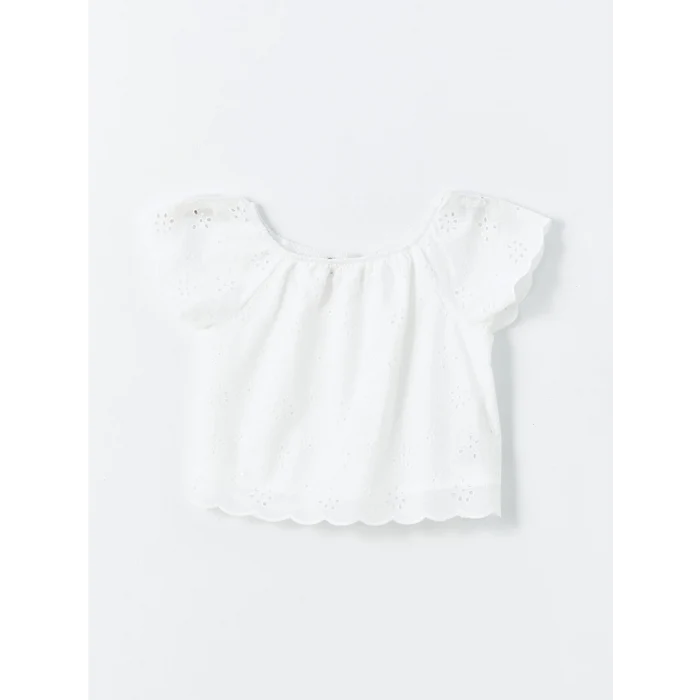 LCW Kids BEYAZ Bisiklet Yaka Kendinden Desenli Kısa Kollu Kız Çocuk Bluz