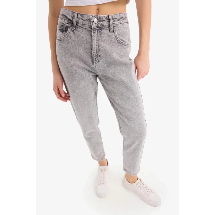 Defacto D7947 Gri Lina Comfort Mom Normal Bel Düz Paça Jean Kar Yıkamalı Pantolon