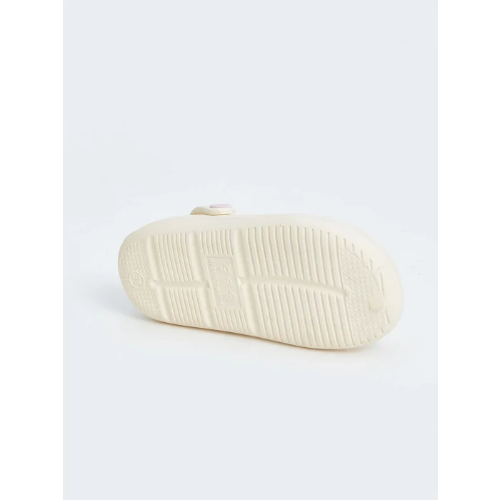 LCW STEPS EKRU Baskılı Kız Çocuk Plaj Sandaleti