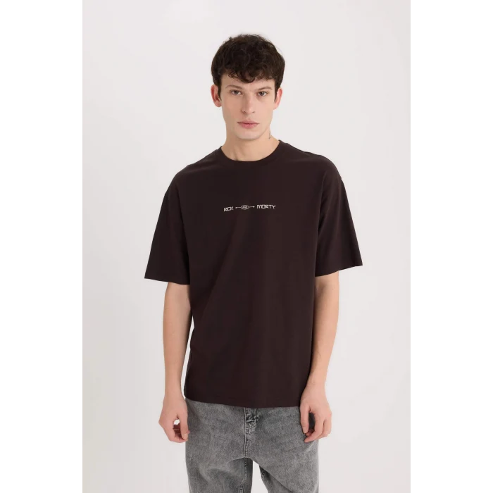 Defacto D9843 Kahve Rick and Morty Boxy Fit Bisiklet Yaka Sırt Baskılı Kısa Kollu Tişört