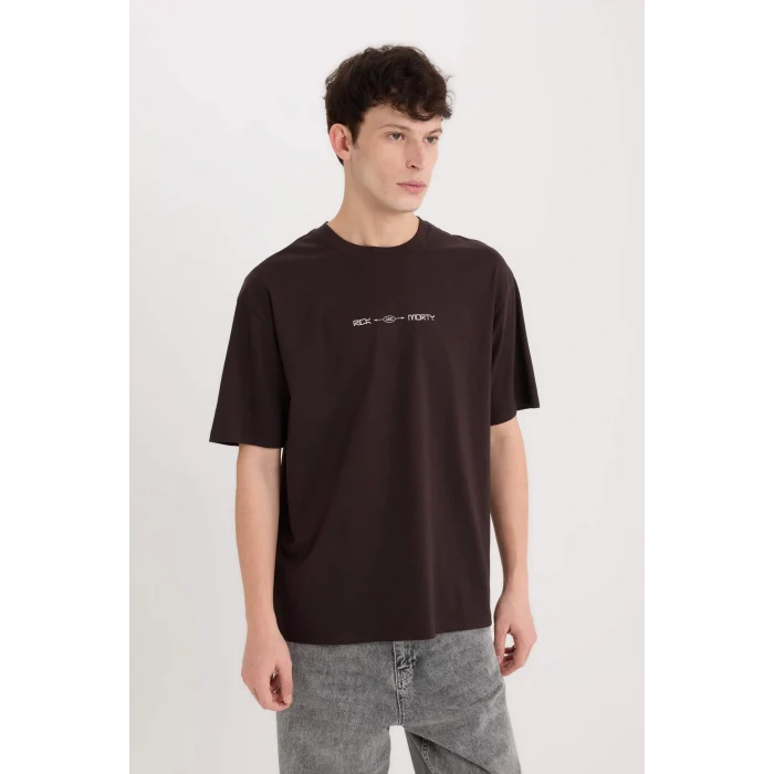 Defacto D9843 Kahve Rick and Morty Boxy Fit Bisiklet Yaka Sırt Baskılı Kısa Kollu Tişört