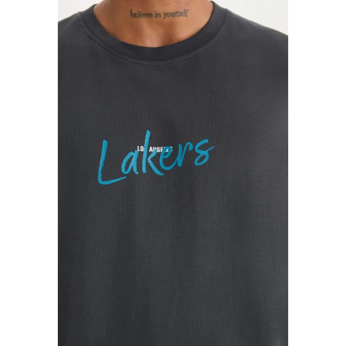 Defacto E0133 Antrasit DeFactoFit NBA Los Angeles Lakers Boxy Fit Bisiklet Yaka Sırt Baskılı Kısa Kollu Tişört