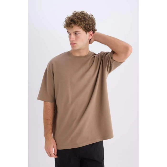 Defacto X3926 Kahve Oversize Geniş Kalıp Bisiklet Yaka Kısa Kollu Ağır Kumaş Tişört