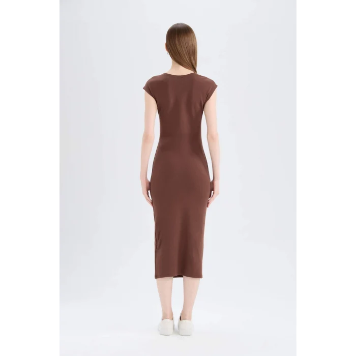 Defacto D5220 Kahve Bodycon Vücudu Saran Bisiklet Yaka Ribana Kısa Kollu Midi Elbise