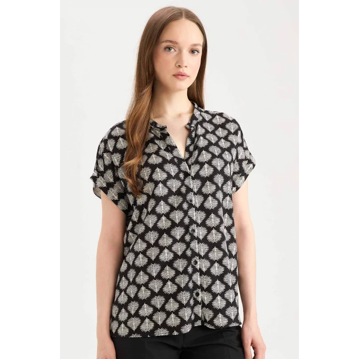 Defacto I6173 Siyah Regular Fit Apaş Yaka Desenli Kısa Kollu Gömlek