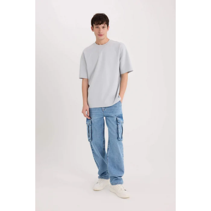 Defacto X3926 Gri Oversize Geniş Kalıp Ütü Gerektirmeyen Bisiklet Yaka Kısa Kollu Basic Düz Ağır Kumaş Tişört