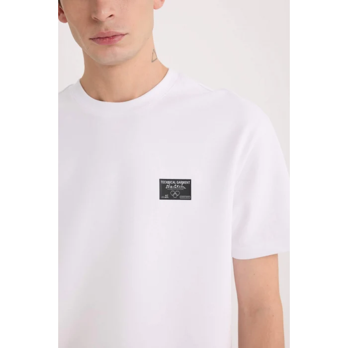 Defacto D5516 Beyaz Regular Fit Bisiklet Yaka Ütü Gerektirmeyen Nefes Alabilen Baskılı Kısa Kollu Ağır Kumaş Tişört