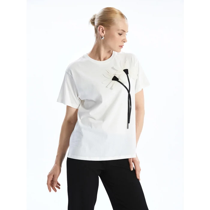 LCW Vision Ekru Bisiklet Yaka Çiçekli Kadın Tişört