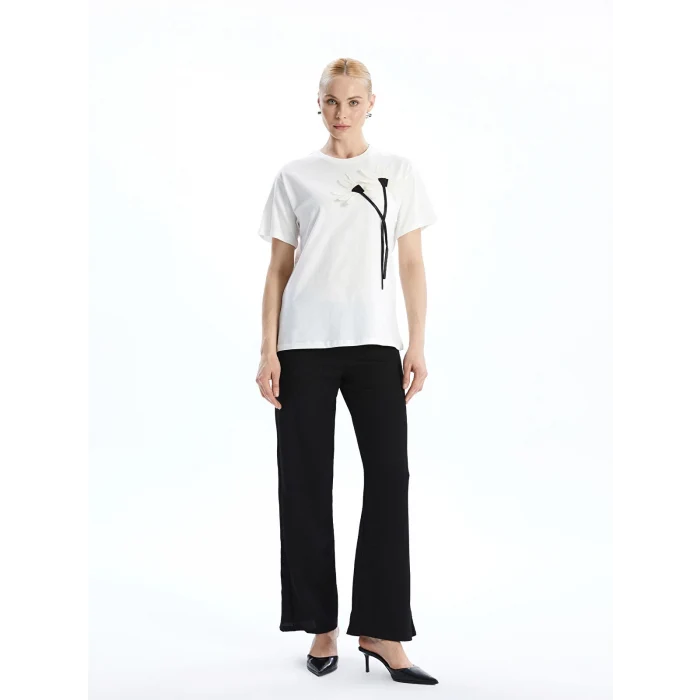 LCW Vision Ekru Bisiklet Yaka Çiçekli Kadın Tişört