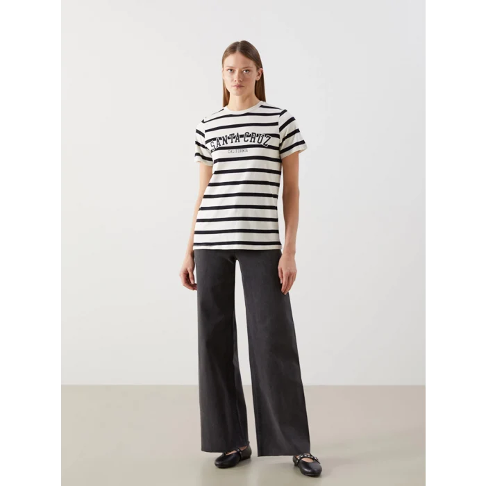 LCW Vision Bej Bisiklet Yaka California Baskılı Kadın Tişört