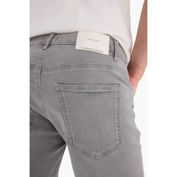 Defacto A4802 Gri Slim Fit Dar Kesim Jean Bermuda Şort
