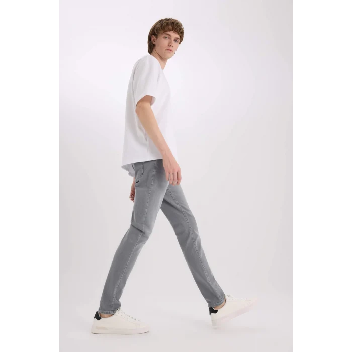 Defacto D9782 Gri Pedro Slim Fit Dar Kalıp Normal Bel Dar Paça Jean Pantolon
