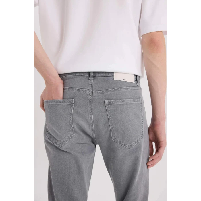 Defacto D9782 Gri Pedro Slim Fit Dar Kalıp Normal Bel Dar Paça Jean Pantolon