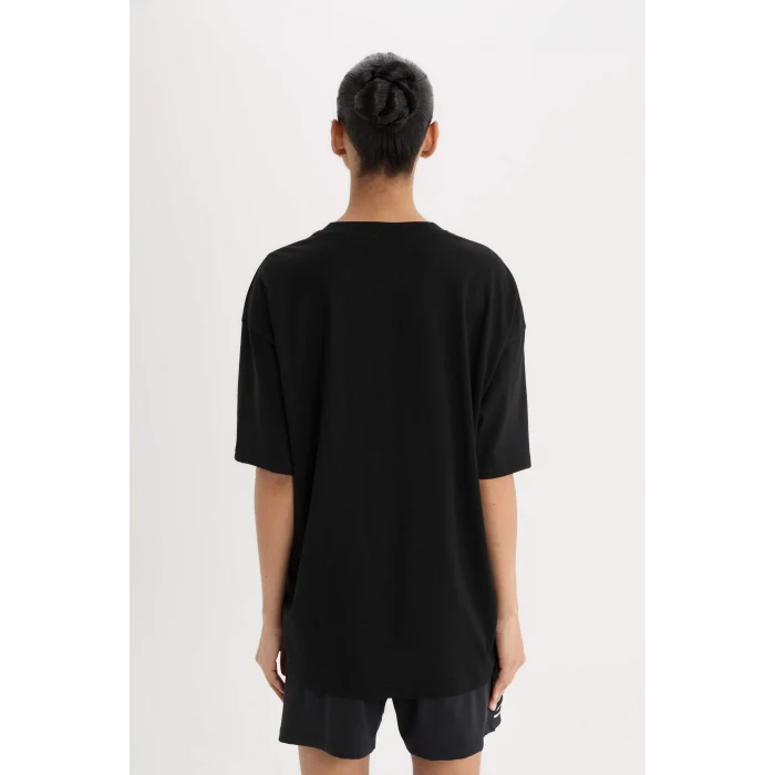 Defacto Z9313 Siyah DeFactoFit NBA Wordmark Boxy Fit Bisiklet Yaka Kısa Kollu Tişört