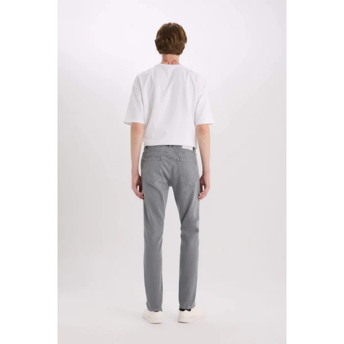Defacto D9782 Gri Pedro Slim Fit Dar Kalıp Normal Bel Dar Paça Jean Pantolon